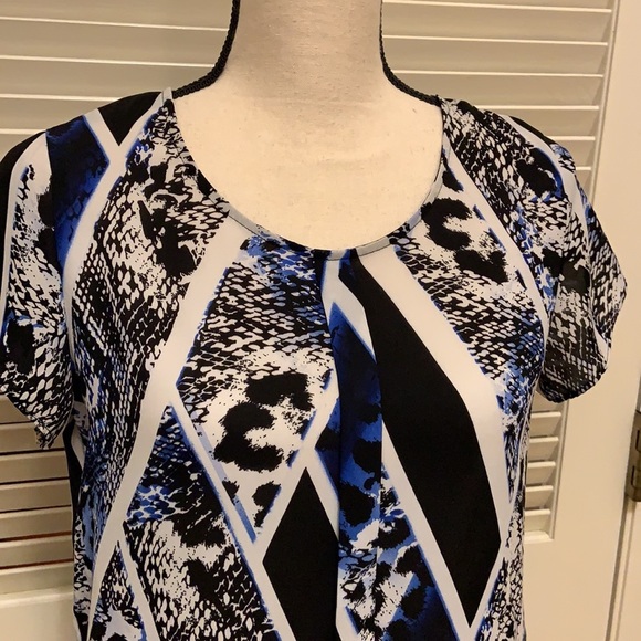 106. NY. Collection Top - Picture 2 of 12